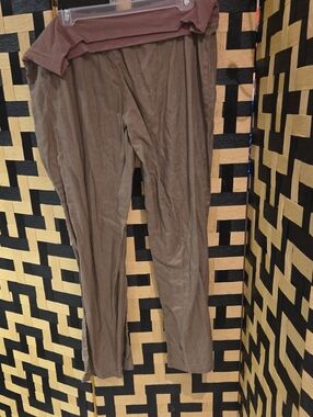 Straight Leg Women’s Pants in Brown